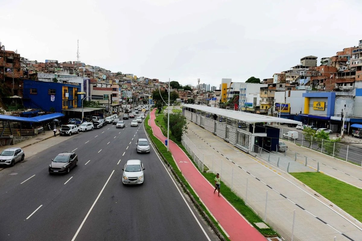 Capa: Entrega do BRT Vasco da Gama é suspensa por ter cabos furtados na madrugada