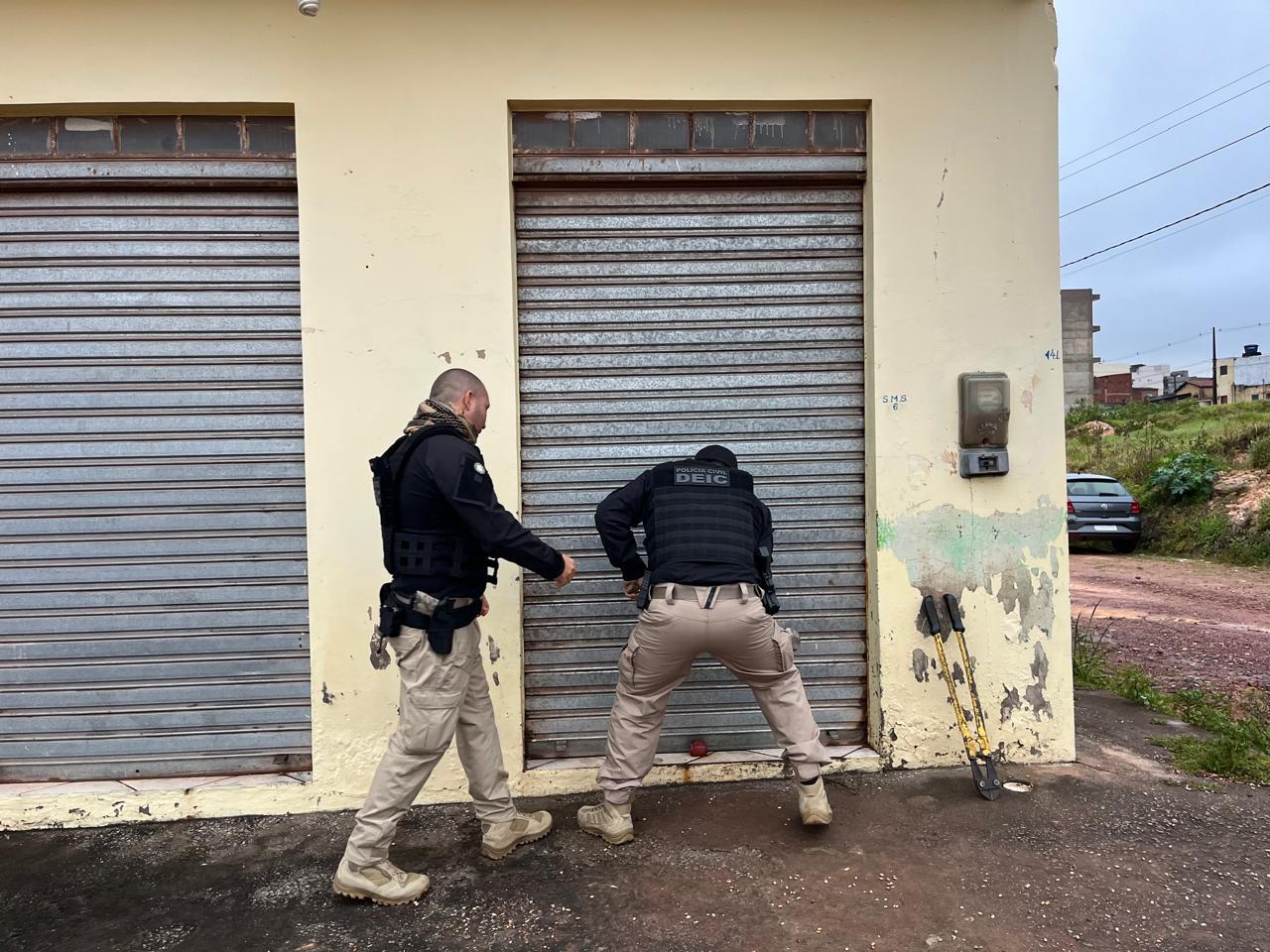 Capa: Polícia cumpre mandados contra organização criminosa que roubava cargas em rodovias da Bahia