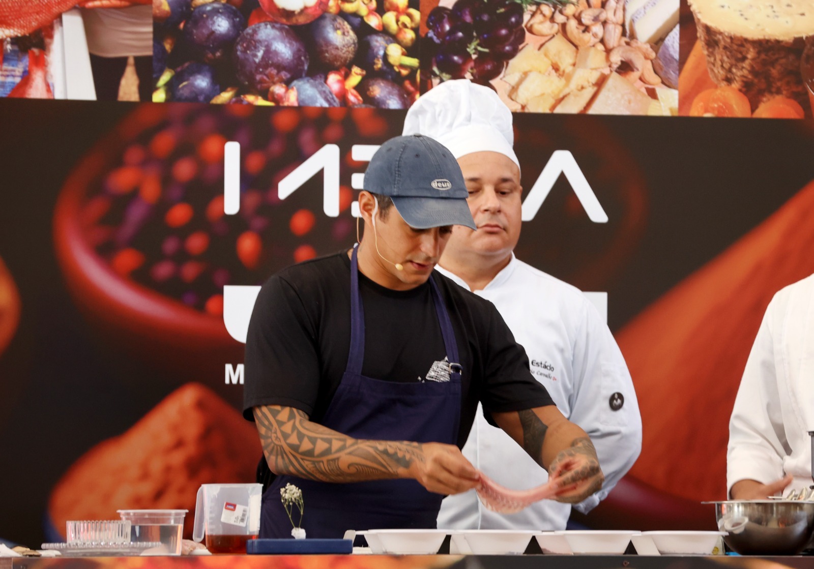 Capa: Mesa ao Vivo movimenta alta gastronomia nacional no Mercado do Rio Vermelho