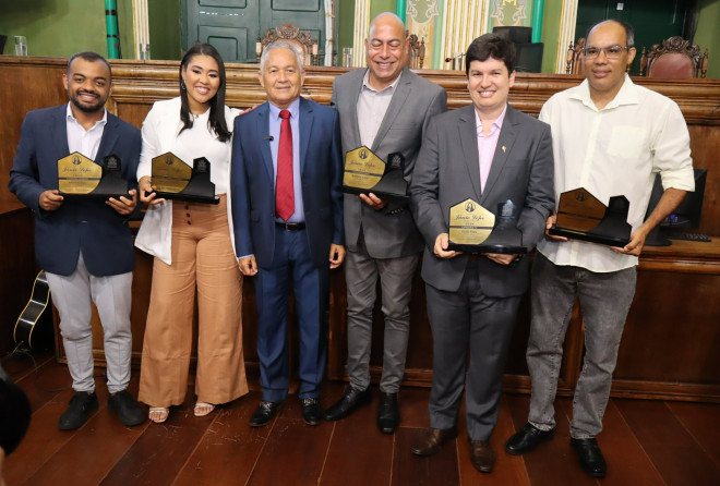 Capa: Câmara Municipal de Salvador homenageia jornalistas na 9ª Edição do Prêmio Jânio Lopo