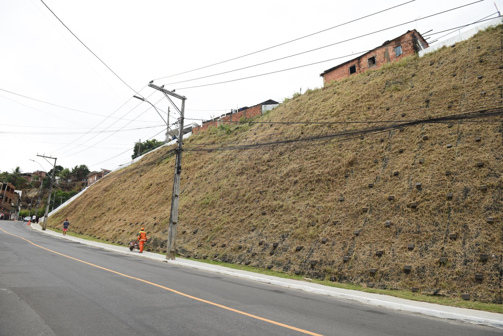 Capa: Prefeitura de Salvador entrega quinta obra de contenção de encosta