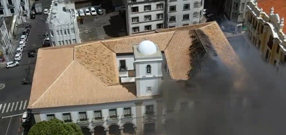 Capa: Após incêndio, sessões da Câmara Municipal de Salvador serão realizadas no Centro de Cultura