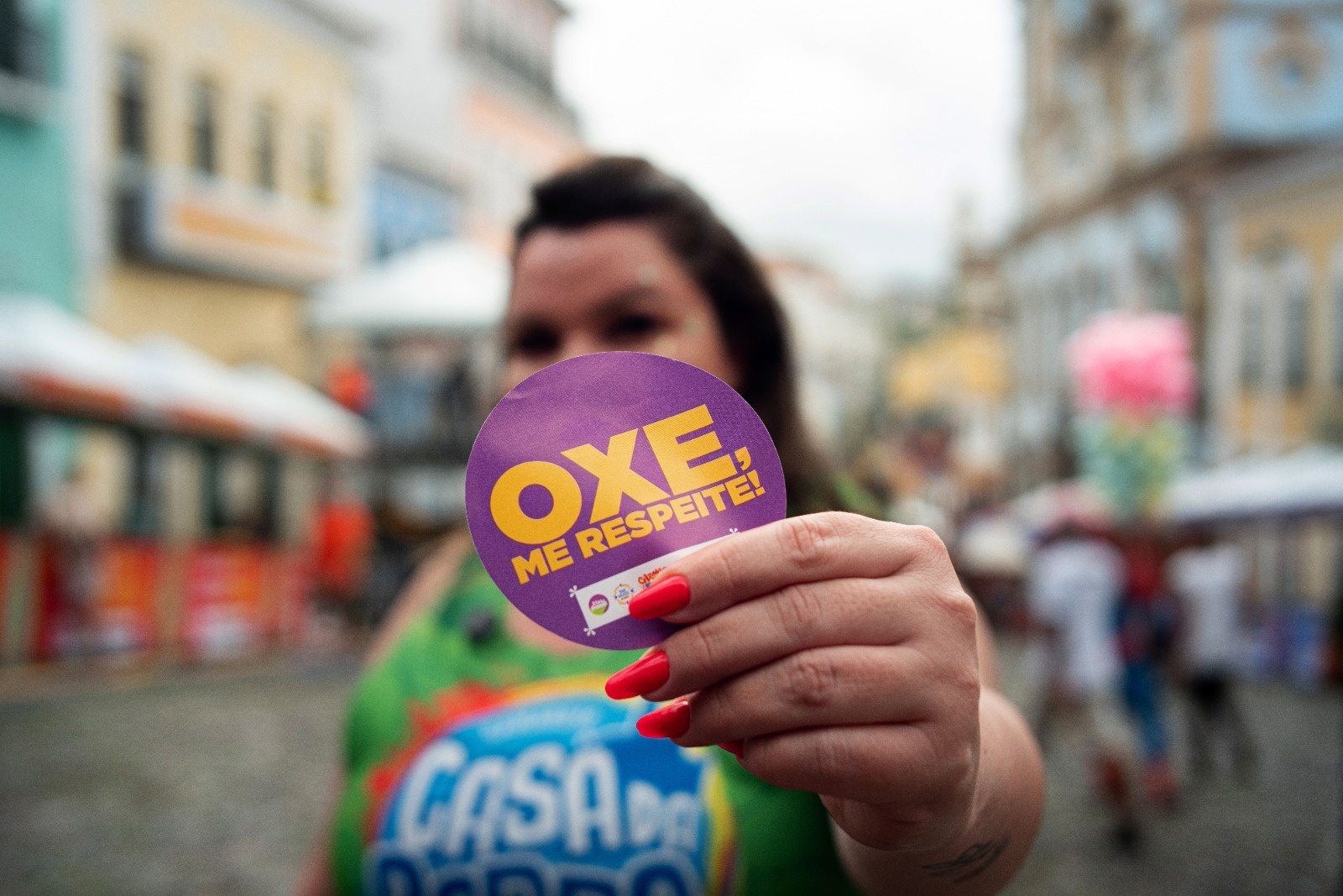 Capa: Prevenção à violência contra mulher tem espaço de acolhimento e denúncias nos circuitos da folia